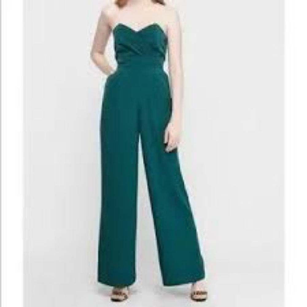 Worn once | emerald green straplesss jumper w/ pockets | Size 16 | Express